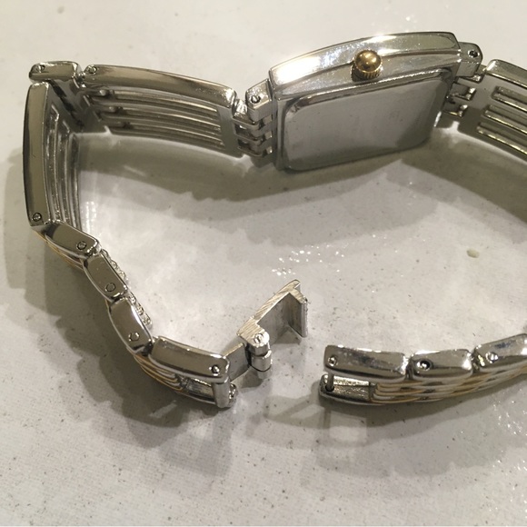 GENEVA Ladies wristwatch gold and silver tones - Picture 4 of 7